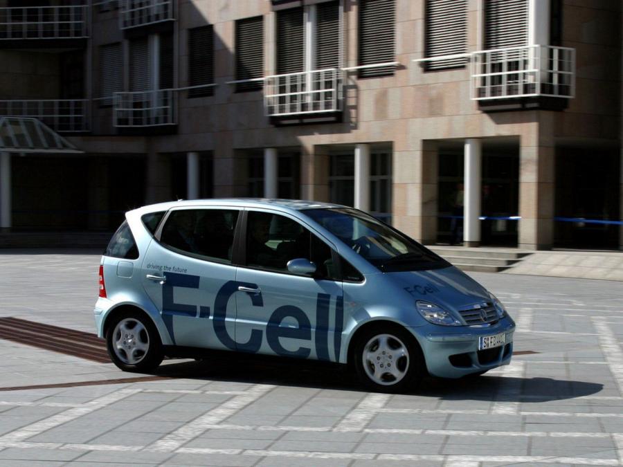  Mercedes-Benz A-Class F-Cell Concept 2000 года  (фото 12 из 15)